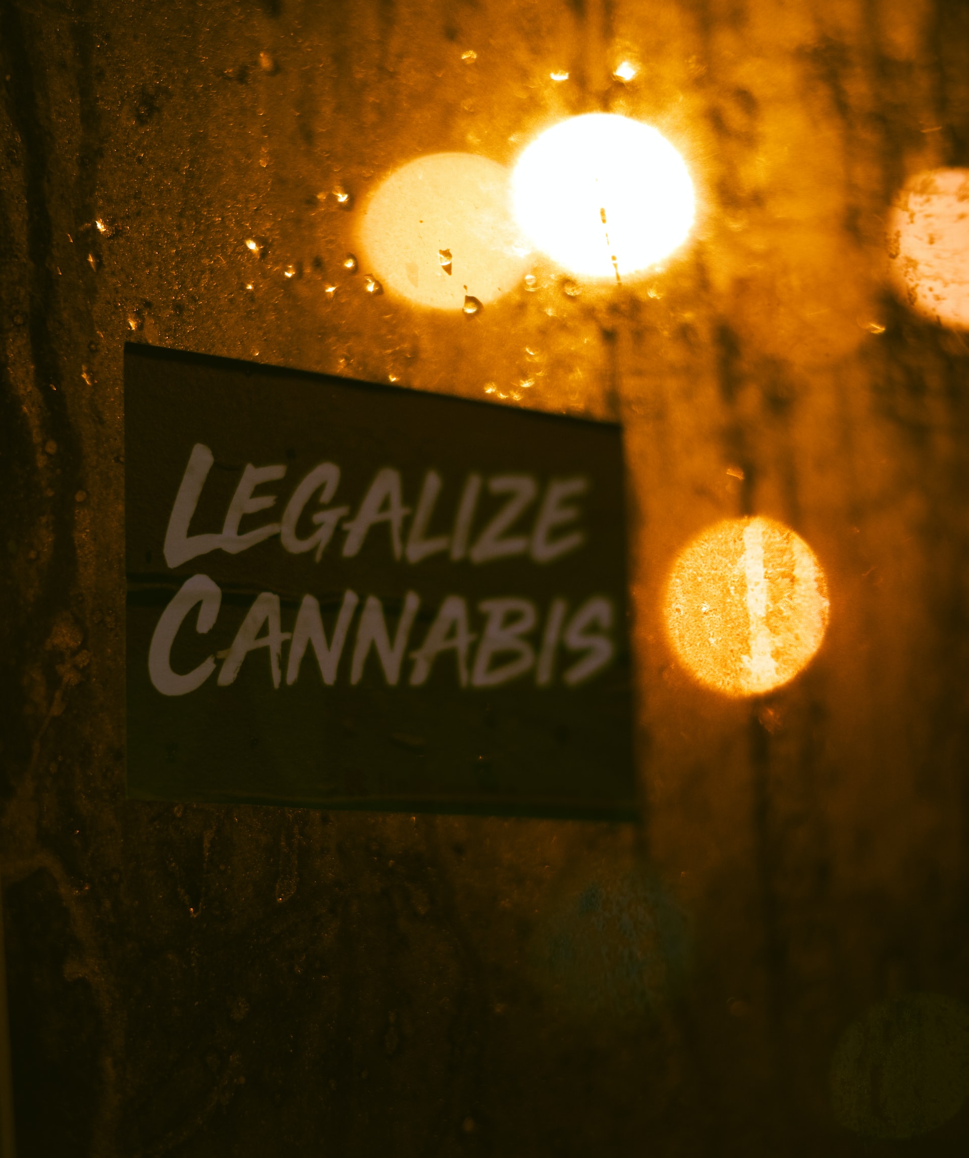 legalize cannabis sign